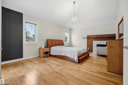 9324 95 Street, Edmonton, AB - Indoor Photo Showing Bedroom