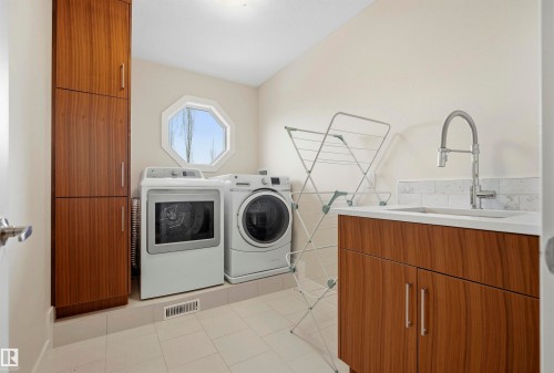 9324 95 Street, Edmonton, AB - Indoor Photo Showing Laundry Room