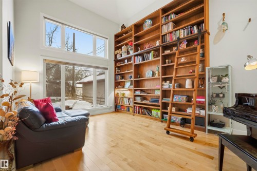 9324 95 Street, Edmonton, AB - Indoor