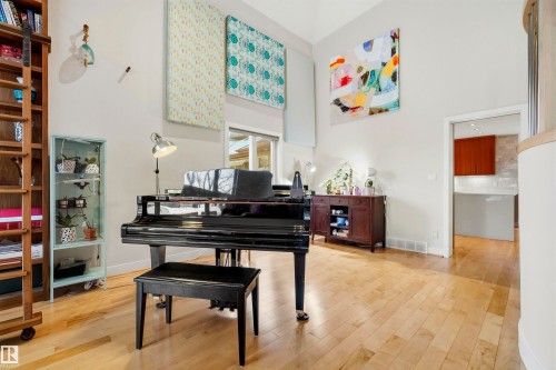 9324 95 Street, Edmonton, AB - Indoor