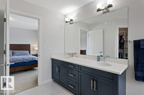 92 Ratelle Circle, St. Albert, AB - Indoor Photo Showing Bathroom