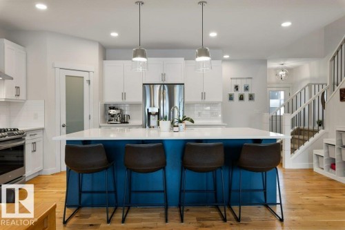 92 Ratelle Circle, St. Albert, AB - Indoor Photo Showing Kitchen With Upgraded Kitchen