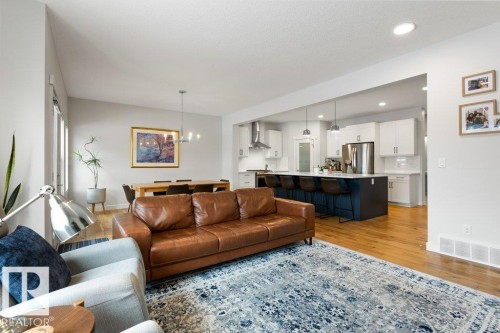 92 Ratelle Circle, St. Albert, AB - Indoor Photo Showing Living Room