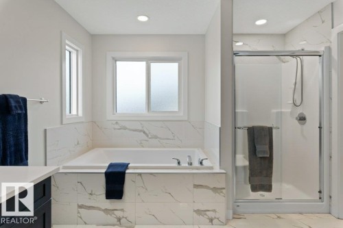 92 Ratelle Circle, St. Albert, AB - Indoor Photo Showing Bathroom