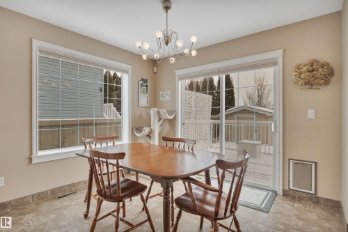5 Elbow Place, St. Albert, AB - Indoor Photo Showing Dining Room