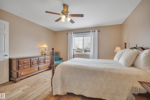 5 Elbow Place, St. Albert, AB - Indoor Photo Showing Bedroom