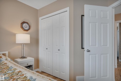 5 Elbow Place, St. Albert, AB - Indoor Photo Showing Bedroom