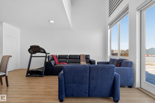 9194 Pear Drive Sw, Edmonton, AB - Indoor