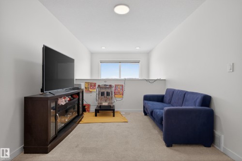 9194 Pear Drive Sw, Edmonton, AB - Indoor