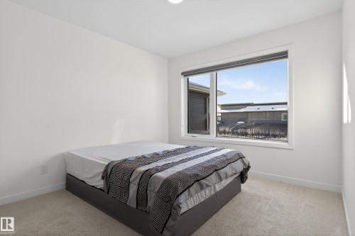 9194 Pear Drive Sw, Edmonton, AB - Indoor Photo Showing Bedroom