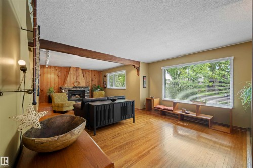 11622 76 Avenue, Edmonton, AB - Indoor