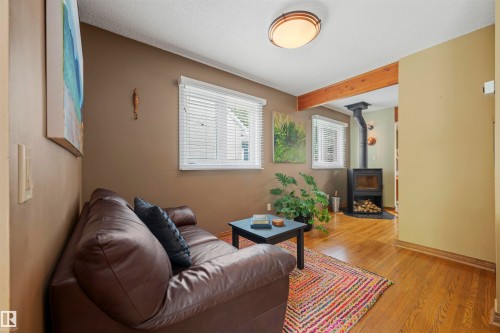 11622 76 Avenue, Edmonton, AB - Indoor