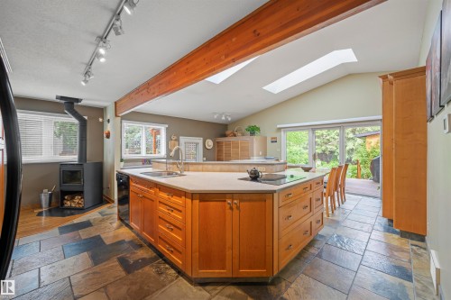 11622 76 Avenue, Edmonton, AB - Indoor Photo Showing Other Room