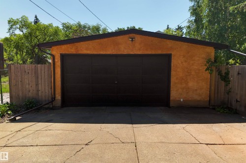 11622 76 Avenue, Edmonton, AB - Outdoor
