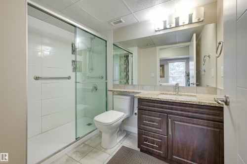 405 10126 144 Street, Edmonton, AB - Indoor Photo Showing Bathroom