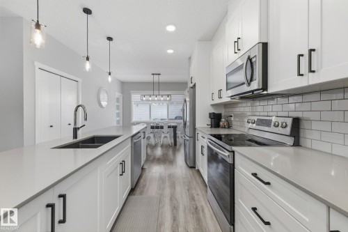 17475 77 Street, Edmonton, AB - Indoor Photo Showing Kitchen With Double Sink With Upgraded Kitchen