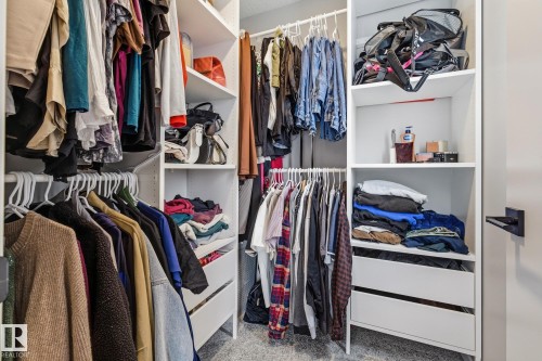 17475 77 Street, Edmonton, AB - Indoor With Storage