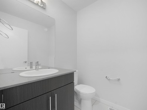 3746 Weidle Crescent, Edmonton, AB - Indoor Photo Showing Bathroom