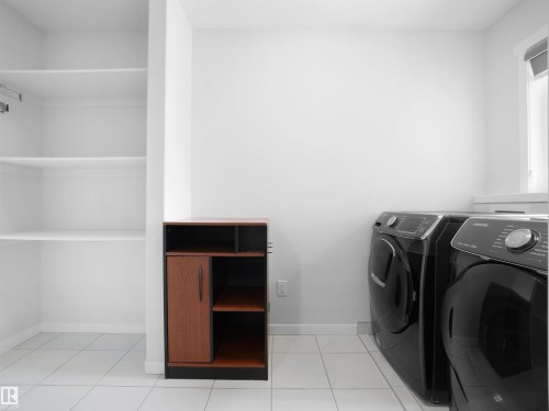 3746 Weidle Crescent, Edmonton, AB - Indoor Photo Showing Laundry Room