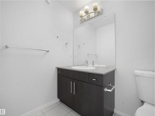 3746 Weidle Crescent, Edmonton, AB - Indoor Photo Showing Bathroom
