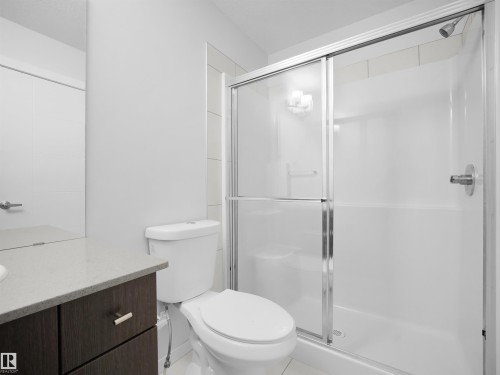 3746 Weidle Crescent, Edmonton, AB - Indoor Photo Showing Bathroom