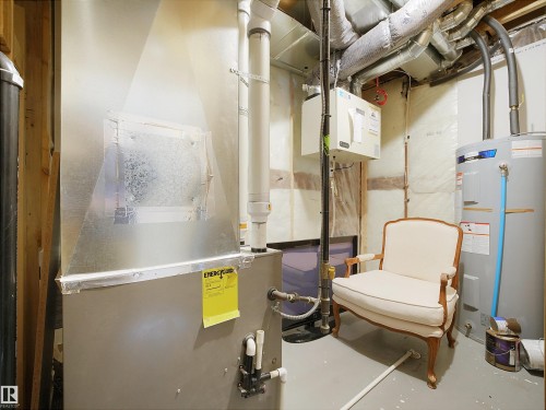 3746 Weidle Crescent, Edmonton, AB - Indoor Photo Showing Basement