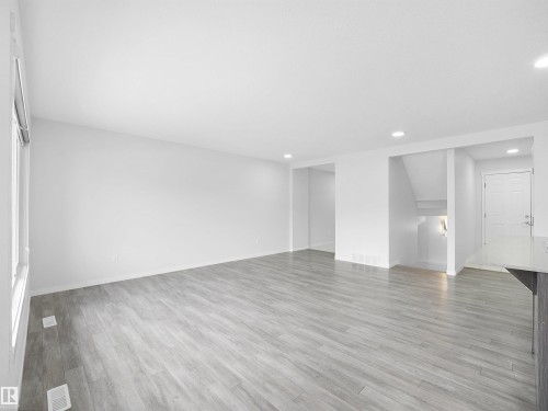 3746 Weidle Crescent, Edmonton, AB - Indoor Photo Showing Other Room