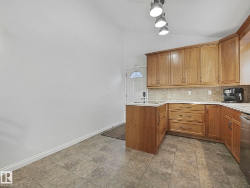 10936 165 Street, Edmonton, AB - Indoor Photo Showing Kitchen