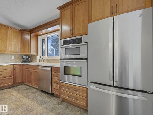 10936 165 Street, Edmonton, AB - Indoor Photo Showing Kitchen