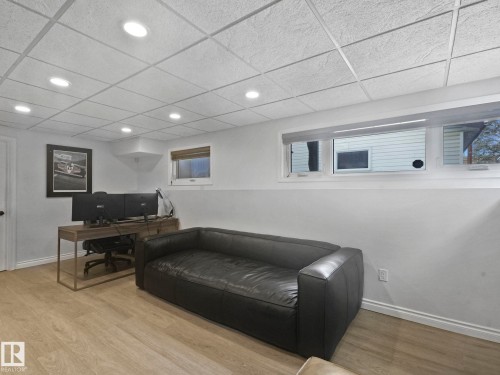 10936 165 Street, Edmonton, AB - Indoor Photo Showing Other Room