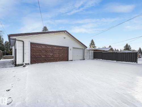 10936 165 Street, Edmonton, AB - Outdoor