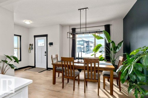 96 Garneau Gate, Spruce Grove, AB - Indoor Photo Showing Dining Room