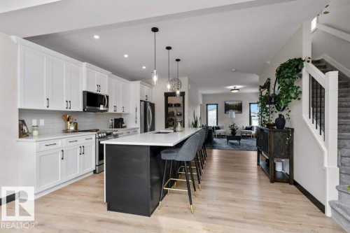 96 Garneau Gate, Spruce Grove, AB - Indoor Photo Showing Kitchen With Stainless Steel Kitchen With Upgraded Kitchen