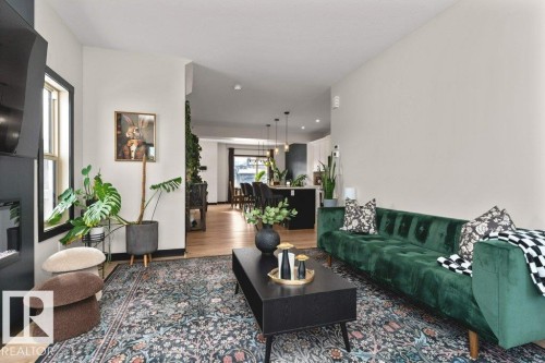 96 Garneau Gate, Spruce Grove, AB - Indoor Photo Showing Living Room