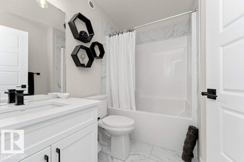 96 Garneau Gate, Spruce Grove, AB - Indoor Photo Showing Bathroom