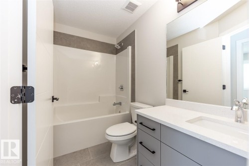 201 Caledonia Drive, Leduc, AB - Indoor Photo Showing Bathroom