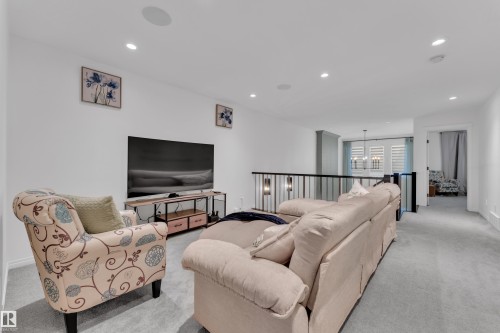 5209 22A Avenue, Edmonton, AB - Indoor Photo Showing Living Room