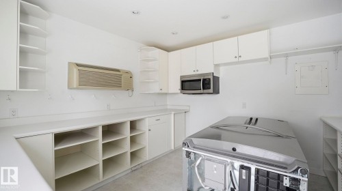 4709 50A Avenue, Calmar, AB - Indoor