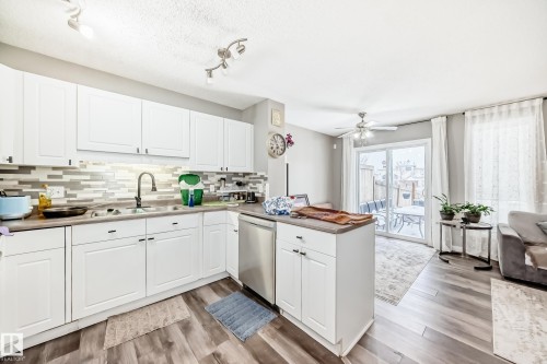 404 Hudson Court, Edmonton, AB - Indoor Photo Showing Kitchen With Double Sink
