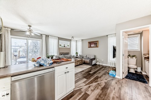 404 Hudson Court, Edmonton, AB - Indoor