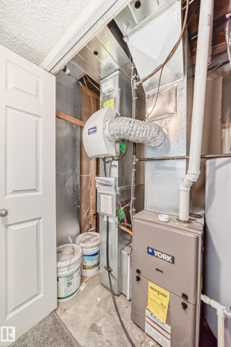 404 Hudson Court, Edmonton, AB - Indoor Photo Showing Basement