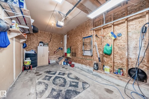 404 Hudson Court, Edmonton, AB - Indoor Photo Showing Garage
