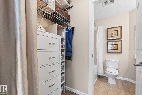 112 2208 44 Avenue, Edmonton, AB - Indoor Photo Showing Bathroom