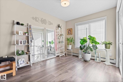 112 2208 44 Avenue, Edmonton, AB - Indoor