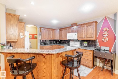 50431 Rge Rd 222, Rural Leduc County, AB - Indoor Photo Showing Kitchen