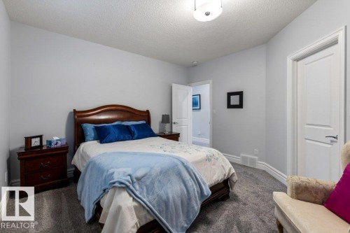 3698 Hummingbird Way, Edmonton, AB - Indoor Photo Showing Bedroom