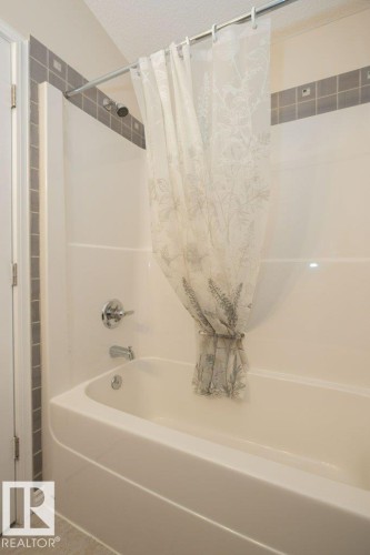 Full bath with shower / bath combo - 11116 103 Street, Westlock, AB - Indoor Photo Showing Bathroom