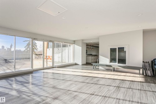 203 11307 99 Avenue, Edmonton, AB - Indoor Photo Showing Other Room