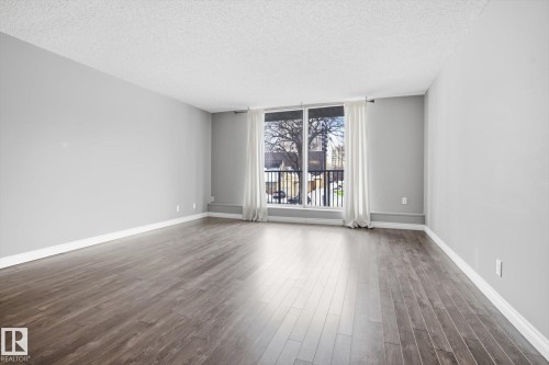 203 11307 99 Avenue, Edmonton, AB - Indoor