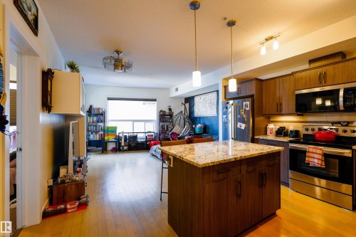 319 10523 123 Street, Edmonton, AB - Indoor Photo Showing Kitchen
